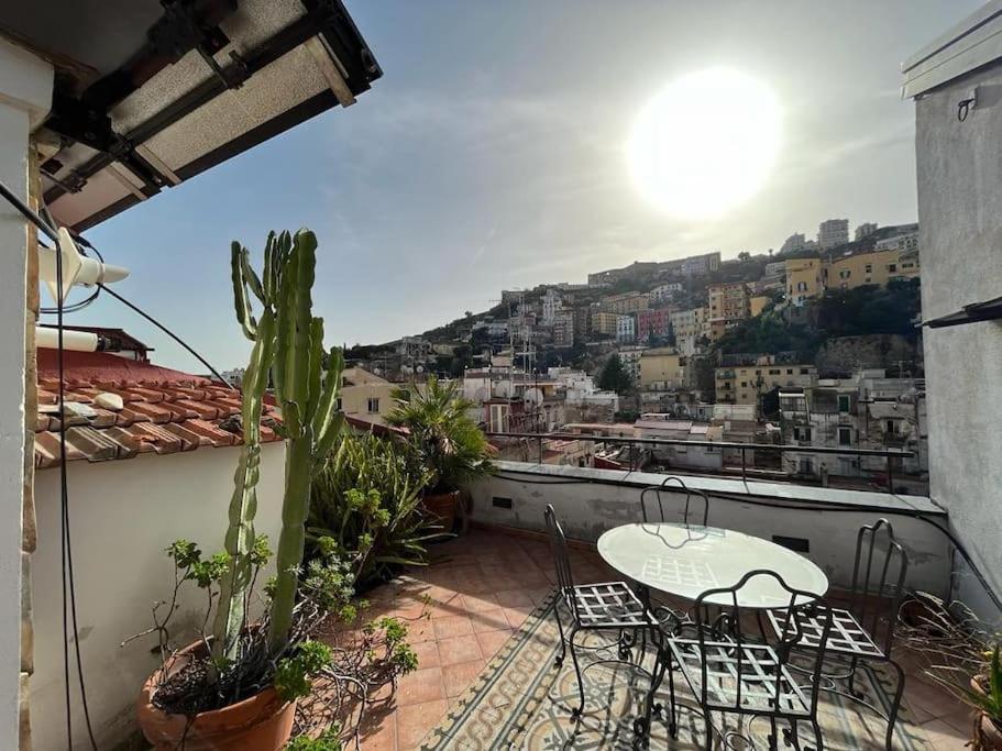 Apartment Ventaglieri Panoramic Rooftop In The Historic Center Neapel